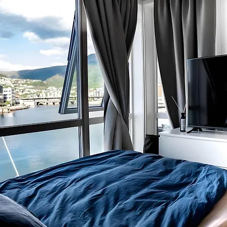 Spacious Waterfront Apartmnet Apartamento