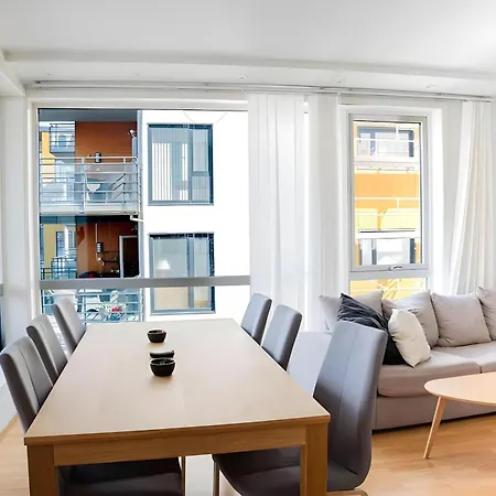 Spacious Waterfront Apartmnet * Bergen
